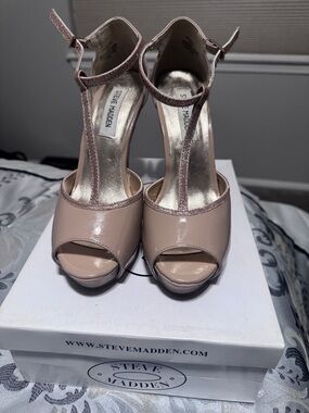 Steve Madden Nude Patent T-Strap Peep Toe Heels in style Jennaah